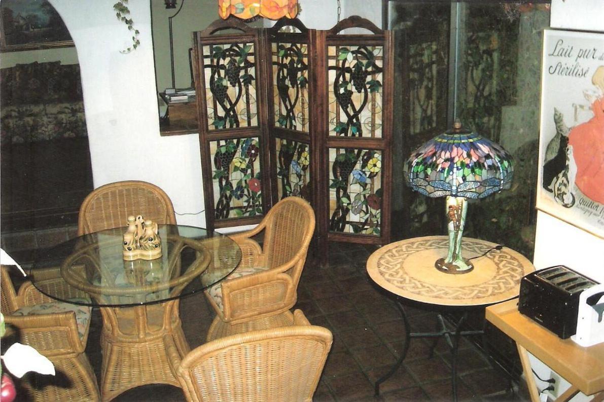 Spanish Villa Inn Сент-Хелина Экстерьер фото